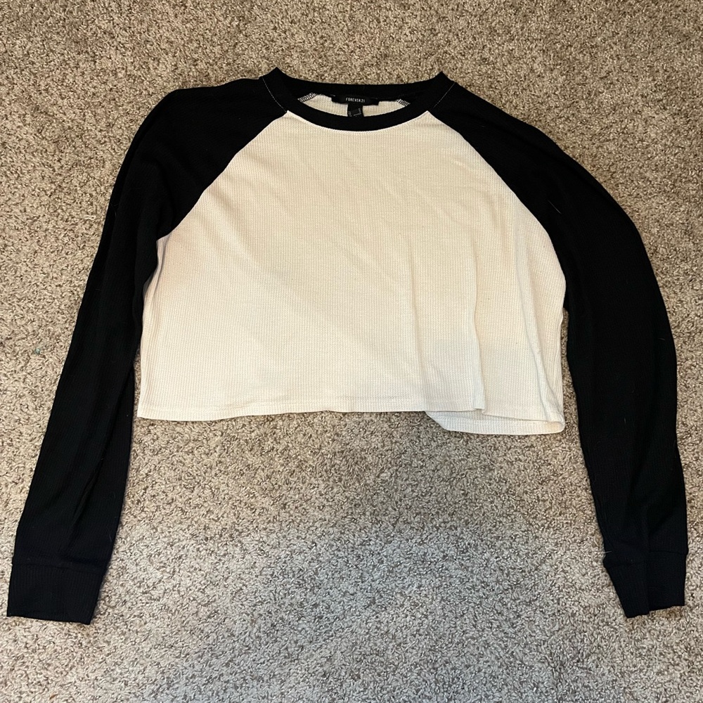 Long sleeve crop top